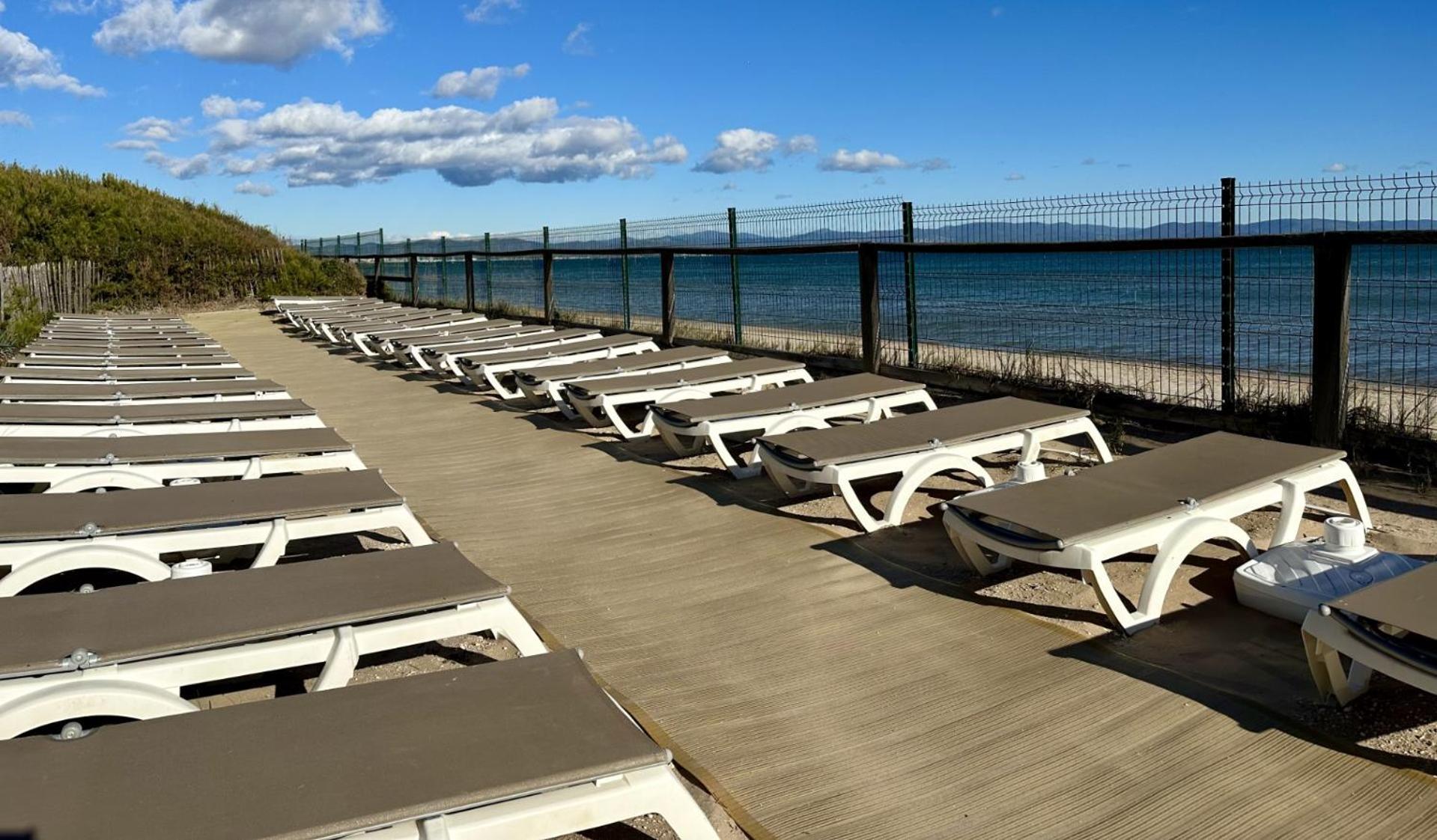 La Badine 5P Plage Piscine Clim Jacuzzi Parc Luxuriant Йер Экстерьер фото